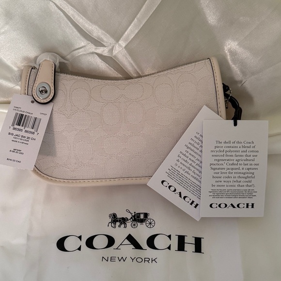 ⭐️ Coach NWT Chalk Swinger Bag 20 With Silver Chain In Signature Jacquard - Picture 7 of 10